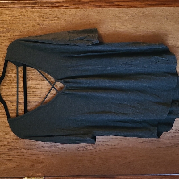 Red by BKE Tops - Red by BKE Women's T-shirt Size Large